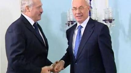 Лукашенко запретил Азарову выступать в Минске Лукашенко запретил Азарову выступать в Минске