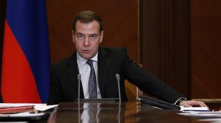 Повышение пенсионного возраста обвалило рейтинги власти Повышение пенсионного возраста обвалило рейтинги власти