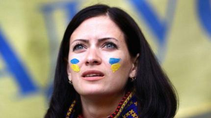 Украинка обратилась к Зеленскому с призывом воевать за Крым и Донбасс Украинка обратилась к Зеленскому с призывом воевать за Крым и Донбасс