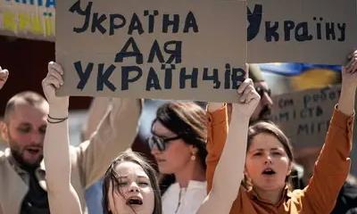 «Украинцы станут метисами!» - Зе-чиновник спровоцировал протесты нацистов