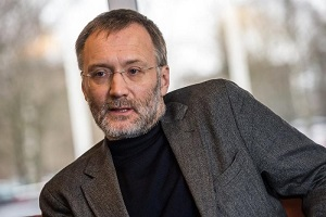 Сергей Михеев: Оппозиция Кыргызстана продолжит тотальную критику власти Сергей Михеев: Оппозиция Кыргызстана продолжит тотальную критику власти