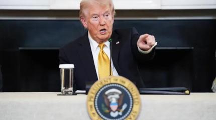 «У Трампа много ходов впереди и козырей на руках больше, чем у Путина» «У Трампа много ходов впереди и козырей на руках больше, чем у Путина»