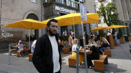 Русским гамбургеры не давать: «Макдоналдс» на Украине подвел язык Русским гамбургеры не давать: «Макдоналдс» на Украине подвел язык