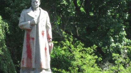 В Киеве проспект Генерала Ватутина «декоммунизировали» в палача Шухевича