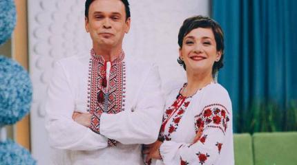 Лицемеры ряженые: «вышиванки» Украины после прямых эфиров говорят по-русски Лицемеры ряженые: «вышиванки» Украины после прямых эфиров говорят по-русски