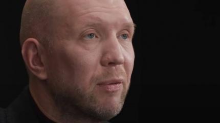 И смех, и грех: Кузичев объяснил поступок забравшегося в истребитель Шольца И смех, и грех: Кузичев объяснил поступок забравшегося в истребитель Шольца