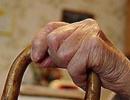 В Узбекистане старики падают в голодные обмороки в очередях за пенсией В Узбекистане старики падают в голодные обмороки в очередях за пенсией