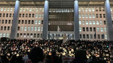 «На золотом крыльце сидели…», или Политическая чехарда в Сеуле «На золотом крыльце сидели…», или Политическая чехарда в Сеуле