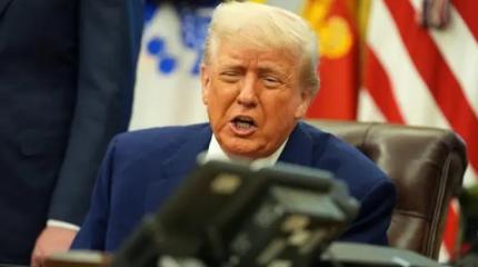 Трамп после Аляски вызвал 18 августа Зеленского в Вашингтон Трамп после Аляски вызвал 18 августа Зеленского в Вашингтон