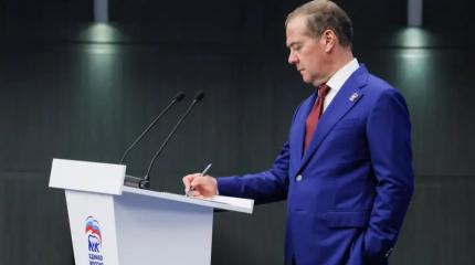 Почему слова Медведева о сохранении России стоит воспринимать буквально