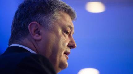 Порошенко не явился в суд для дачи показаний по делу Януковича