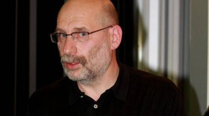 Борис Акунин: власть плохая, народ не тот… Борис Акунин: власть плохая, народ не тот…