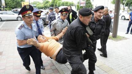 Казахстан: Трансфер власти и угроза Майдана Казахстан: Трансфер власти и угроза Майдана