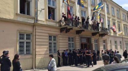 Итоги недели. Громче всего били национальные барабаны войны