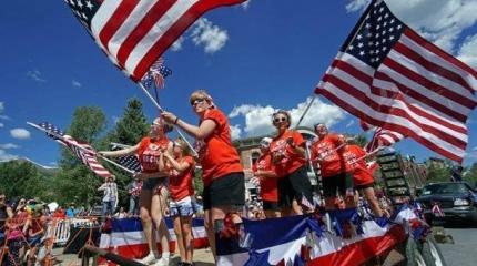 За год до социалистической революции в США За год до социалистической революции в США