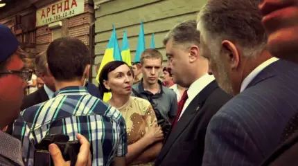 Скандал в Мариуполе: майданутые обвинили школу в прославлении России Скандал в Мариуполе: майданутые обвинили школу в прославлении России