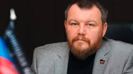 Зеленский показывает свою абсолютную безграмотность Зеленский показывает свою абсолютную безграмотность