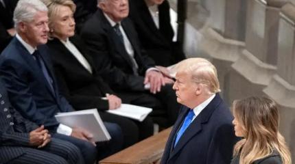 Бумеранг Эпштейна: Трампу может неслабо прилететь самому