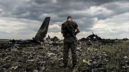 Старый сценарий в расследовании по MH17: Запад выдал "похожий почерк" Старый сценарий в расследовании по MH17: Запад выдал "похожий почерк"