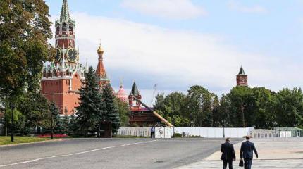 Битва башен Кремля: Силовики и либералы сделали Россию слугой Запада Битва башен Кремля: Силовики и либералы сделали Россию слугой Запада