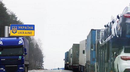 Украинские трассы стали опасной территорией для дальнобойщиков Украинские трассы стали опасной территорией для дальнобойщиков