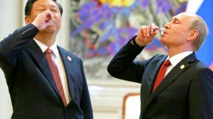 Пока США борются с вирусом, Россия наращивает авторитет Пока США борются с вирусом, Россия наращивает авторитет