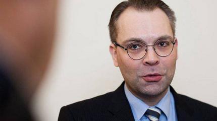 В Финляндии критикуют главу минобороны за статью о "российской угрозе" В Финляндии критикуют главу минобороны за статью о "российской угрозе"