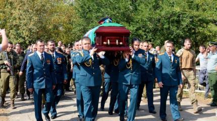 Захарченко похоронили в «Донецком море» рядом с Гиви и Моторолой