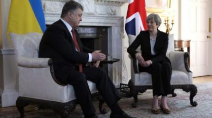 На президента Украины напали крокодилы На президента Украины напали крокодилы