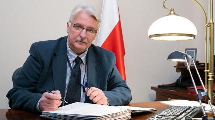 В основе польской политики на Востоке – расчленение России В основе польской политики на Востоке – расчленение России