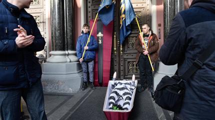Le Monde: Ультраправые набирают влияние на Украине