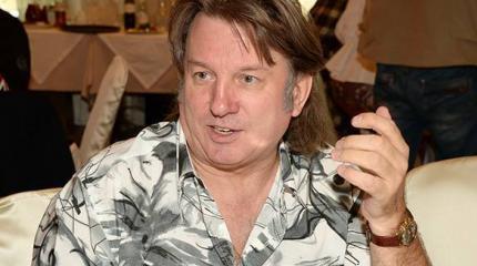Юрий Лоза: «Нас купили за джинсы и жвачку» Юрий Лоза: «Нас купили за джинсы и жвачку»
