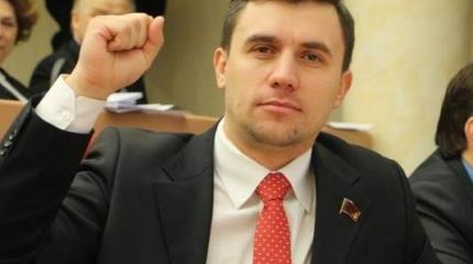 На Украине хотят дать убежище члену КПРФ Бондаренко, не признающему Крым На Украине хотят дать убежище члену КПРФ Бондаренко, не признающему Крым