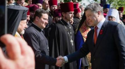 Порошенко бросил Мать. И призывает к тому же миллионы Порошенко бросил Мать. И призывает к тому же миллионы