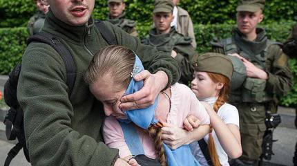 «Не брат ты мне, гнида бандеровская!» «Не брат ты мне, гнида бандеровская!»