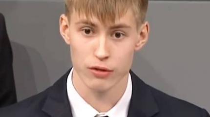 Внутренний диалог с мальчиком из Уренгоя: Невинно погибшие солдаты Вермахта Внутренний диалог с мальчиком из Уренгоя: Невинно погибшие солдаты Вермахта
