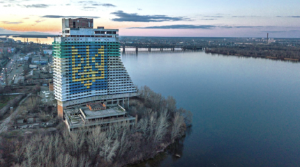 На вдову украинского националиста в Днепре напали из-за мовы На вдову украинского националиста в Днепре напали из-за мовы