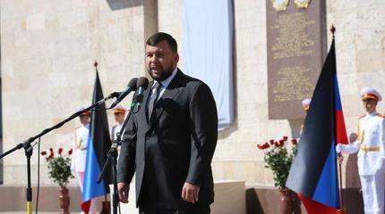 Донецк стучится в дверь России, но ему не открывают Донецк стучится в дверь России, но ему не открывают