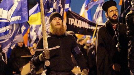 Украинские наци отметили годовщину начала Евромайдана маршем против ЛГБТ Украинские наци отметили годовщину начала Евромайдана маршем против ЛГБТ