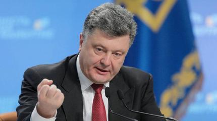 Порошенко, чтобы усидеть в кресле, готовит силовой сценарий для Киева Порошенко, чтобы усидеть в кресле, готовит силовой сценарий для Киева