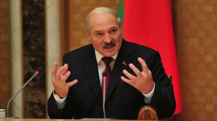 Лукашенко опять обиделся на Путина Лукашенко опять обиделся на Путина