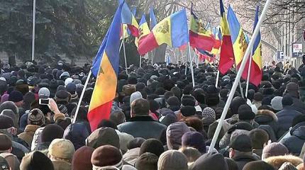 "Жос Плахотнюк!" Странная революция в Молдавии "Жос Плахотнюк!" Странная революция в Молдавии