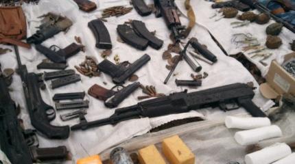 В ЛНР из 73 тайников изъято 356 тысяч единиц оружия и боеприприпасов В ЛНР из 73 тайников изъято 356 тысяч единиц оружия и боеприприпасов