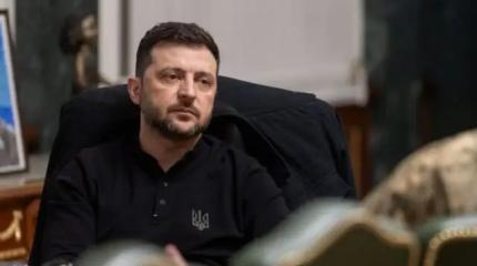 Украинский Дед Мороз: Зеленский готовит большой сюрприз в новогоднюю ночь