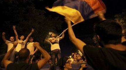Государство Армения: конец фильма. Улица рулит, власть отдыхает Государство Армения: конец фильма. Улица рулит, власть отдыхает