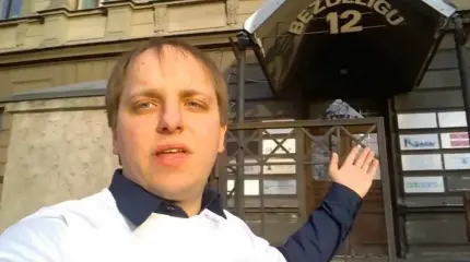 Гражданин Латвии на плоту бежал из страны и попросил убежище в РФ Гражданин Латвии на плоту бежал из страны и попросил убежище в РФ