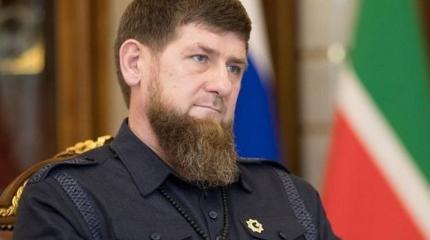 Кадыров просит президента России не останавливать спецоперацию на Украине Кадыров просит президента России не останавливать спецоперацию на Украине