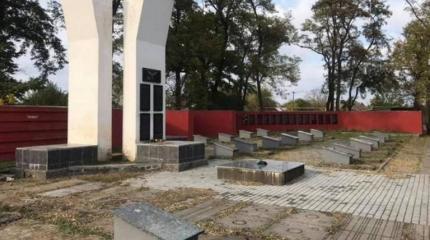 Украина: что установят на месте мемориала советским освободителям? Украина: что установят на месте мемориала советским освободителям?