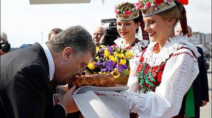 Украинский Рубикон: Порошенко может кончить «свадебным генералом» Украинский Рубикон: Порошенко может кончить «свадебным генералом»