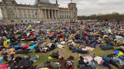 Украинские беженцы в ЕС: что будет с ними в ближайшем будущем?